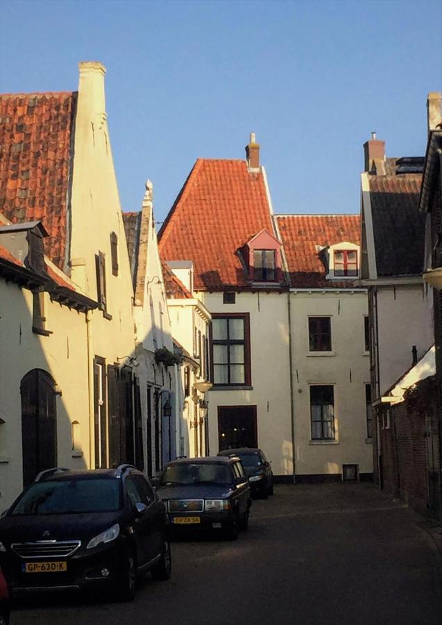 De Buurvrouw Nr.18 Bed & Breakfast Doesburg Bagian luar foto